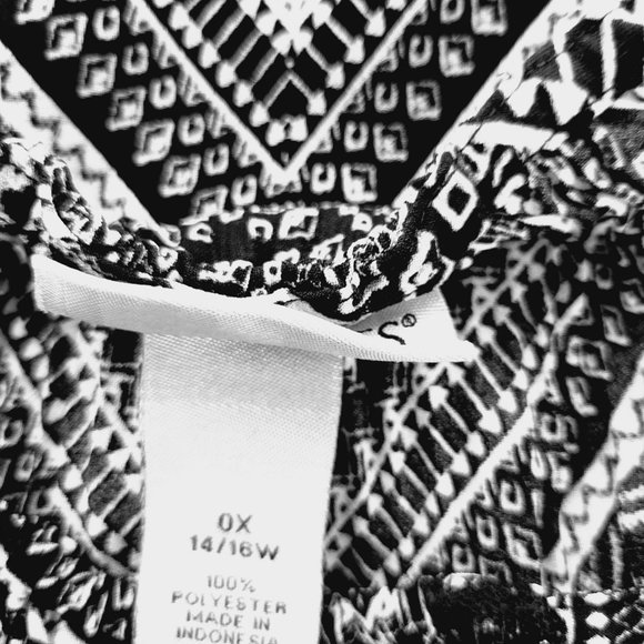 Catherines Womans Plus Size 0X 14/16W Top Blouse Black White Embellished Beads - Picture 5 of 7